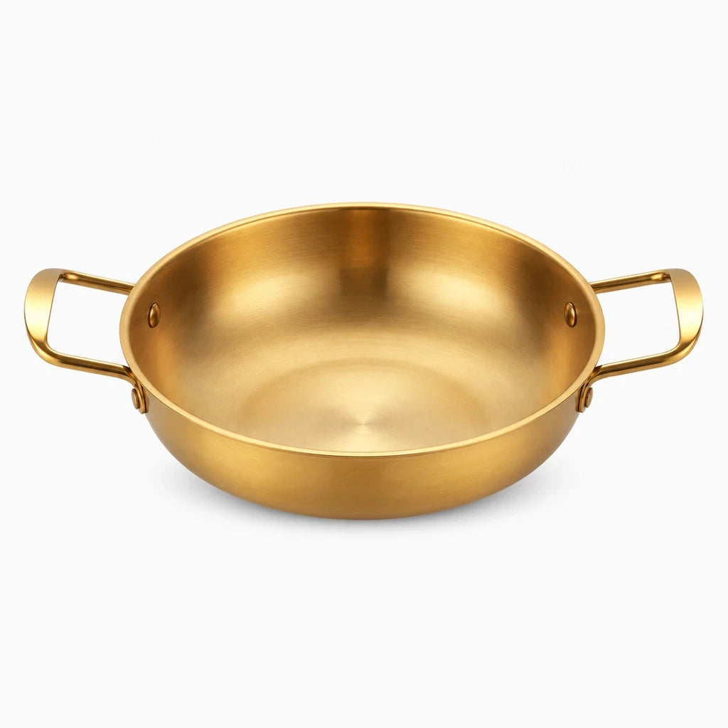 Poêle casserole inox de forme large idéale pour portions généreuses et service