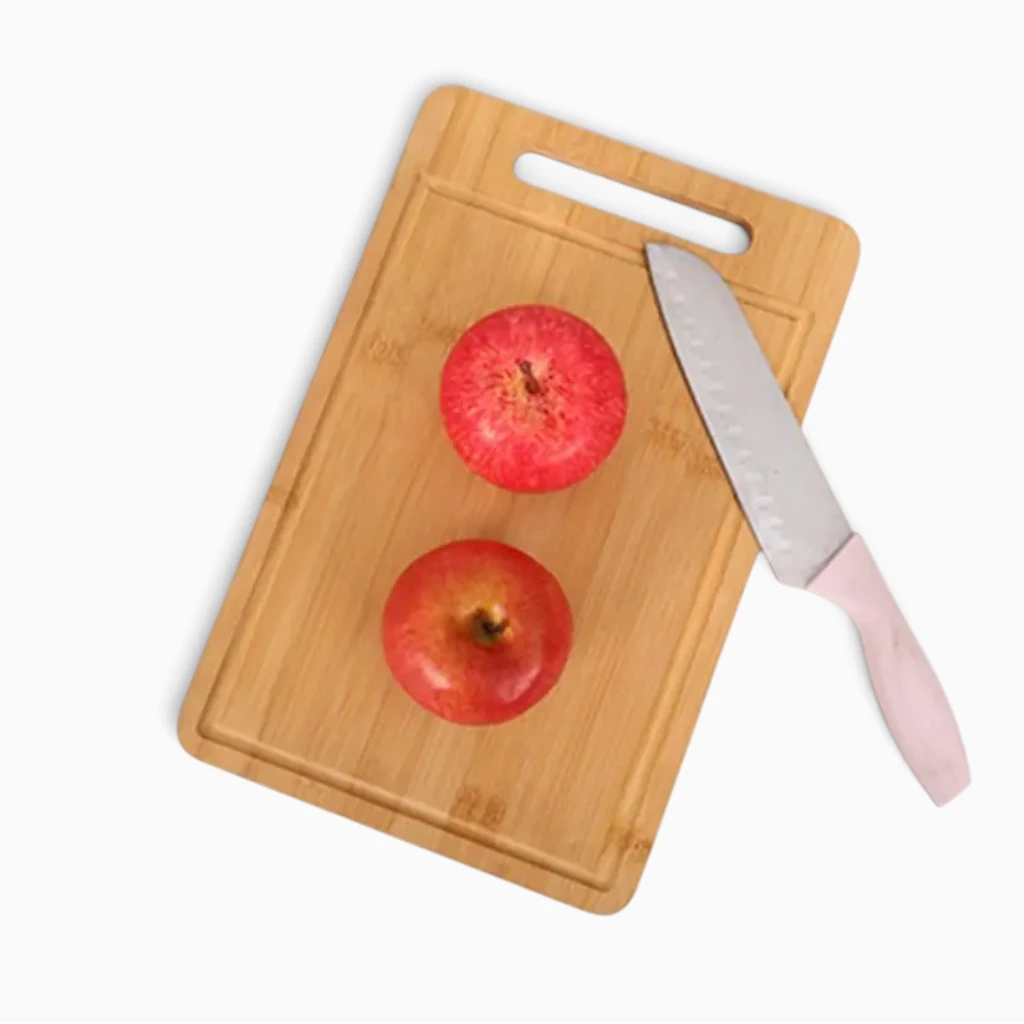 Grande planche de découpe en bois massif, préparation culinaire quotidienne