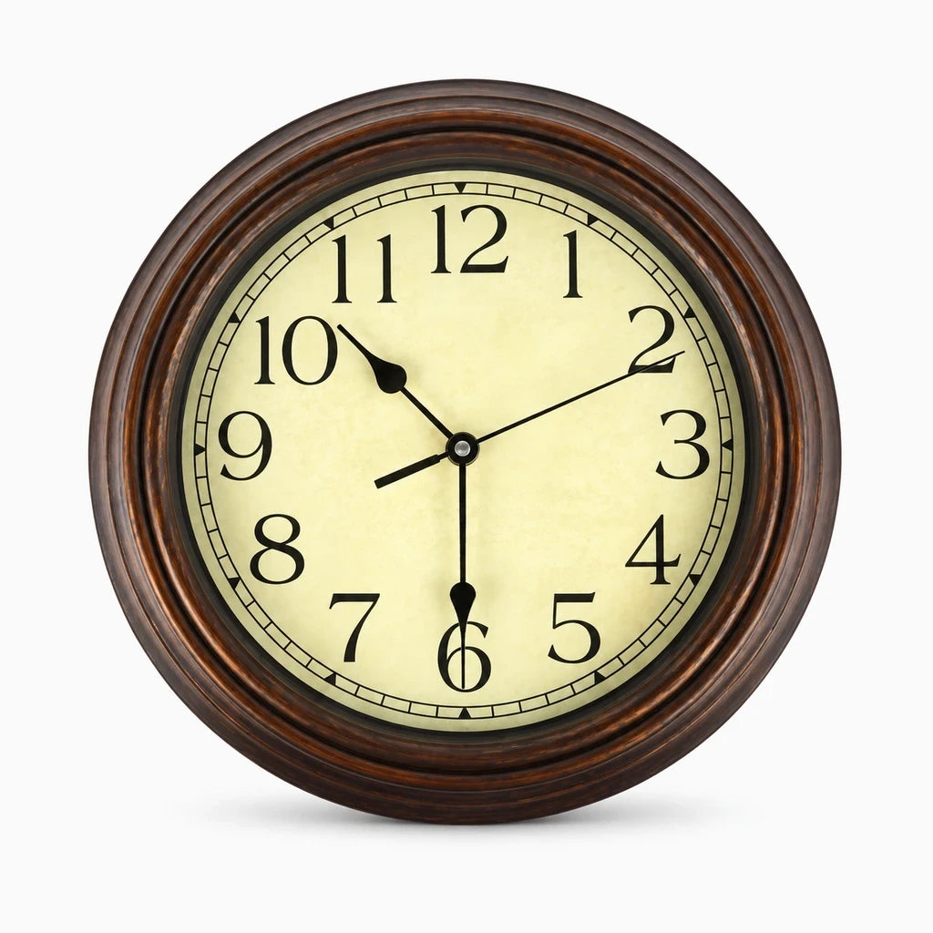 Horloge murale pour cuisine au style rétro, teinte marron sobre et intemporelle
