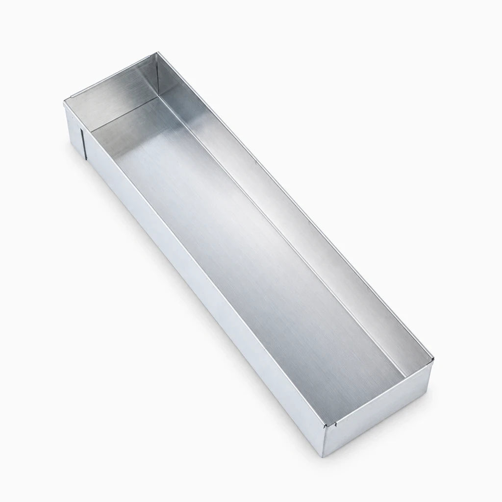 Moule pâtissier rectangulaire équipé d'un couvercle transparent de protection