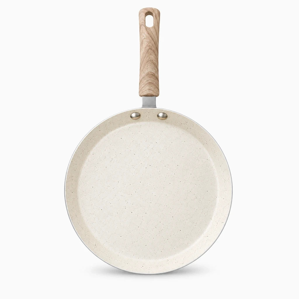 Poêle crêpe induction rangée facilement grâce à sa forme compacte et son design épuré