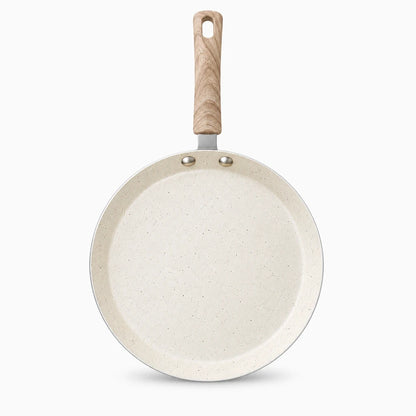 Poêle crêpe induction rangée facilement grâce à sa forme compacte et son design épuré