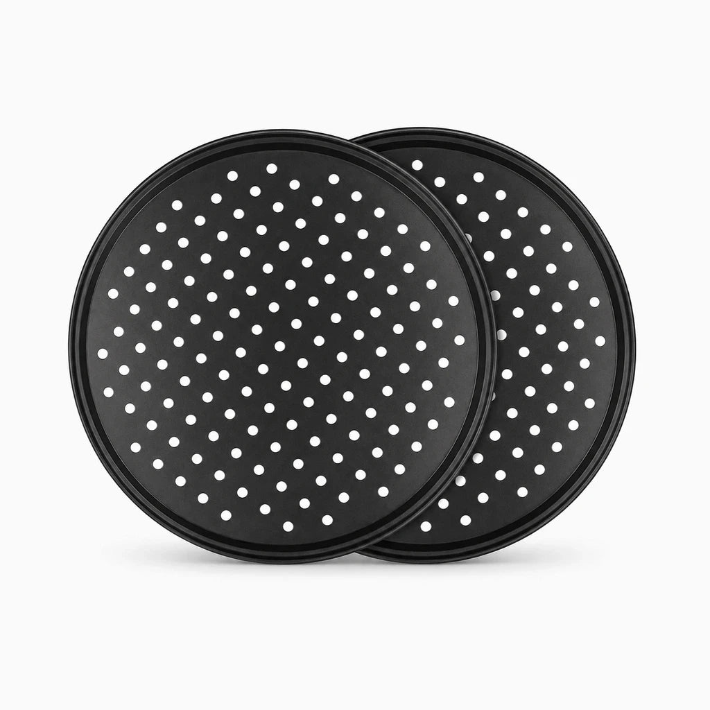 Plaque à pizza en acier carbone avec trous de ventilation pour base dorée et croûte croustillante