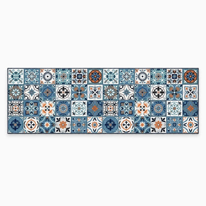 Tapis de cuisine antidérapant en plusieurs teintes, installé devant la plaque de cuisson